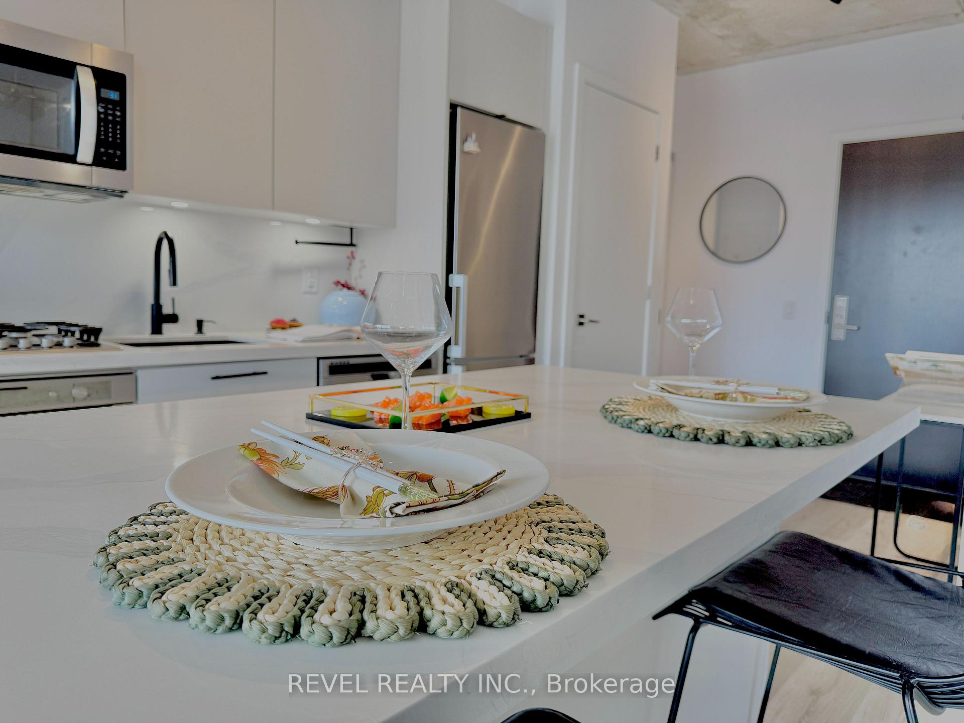 2 Bedrooms Condo at 55 Ontario, Toronto For sale