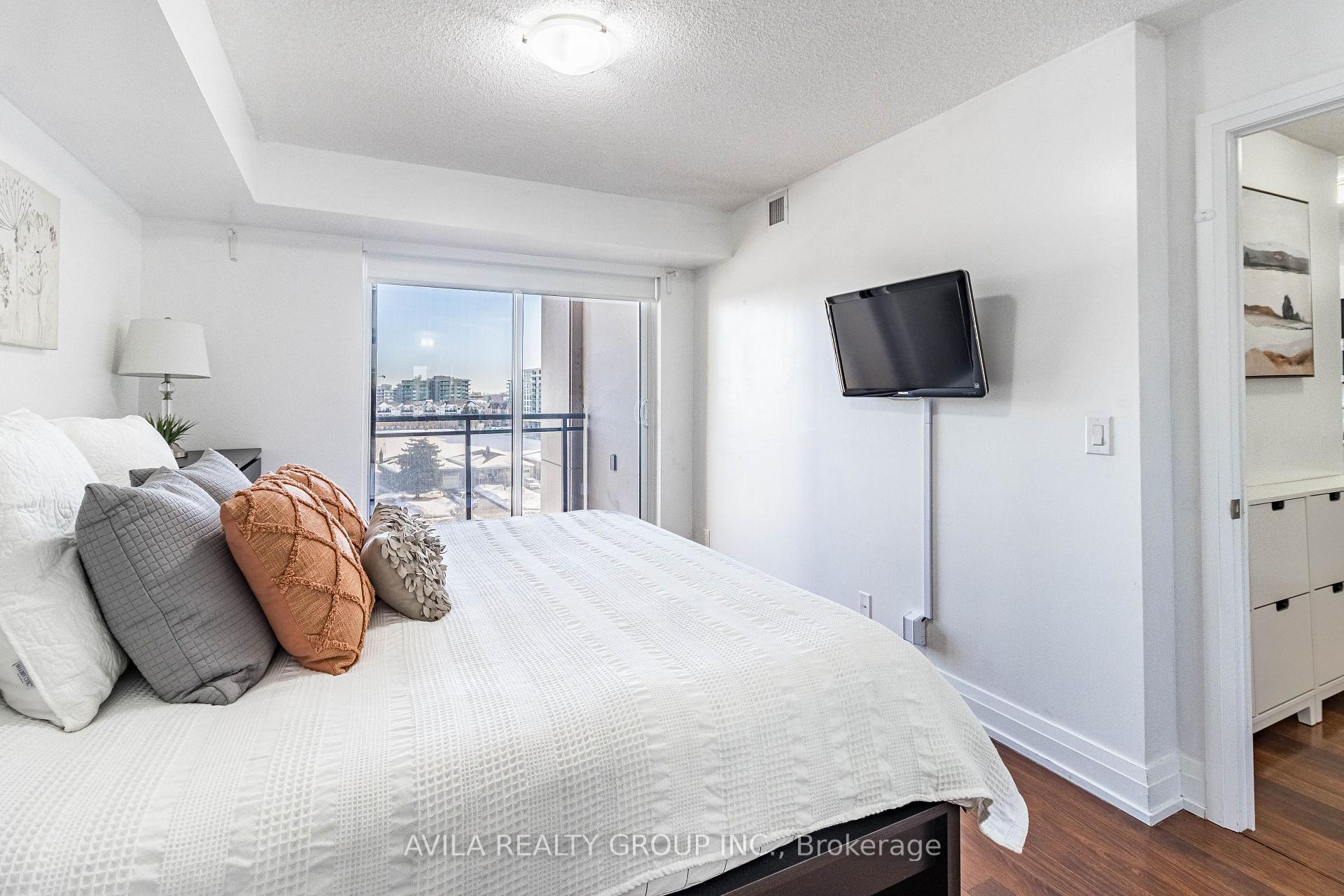 3 Bedrooms Condo at 1 De Boers, Toronto For sale