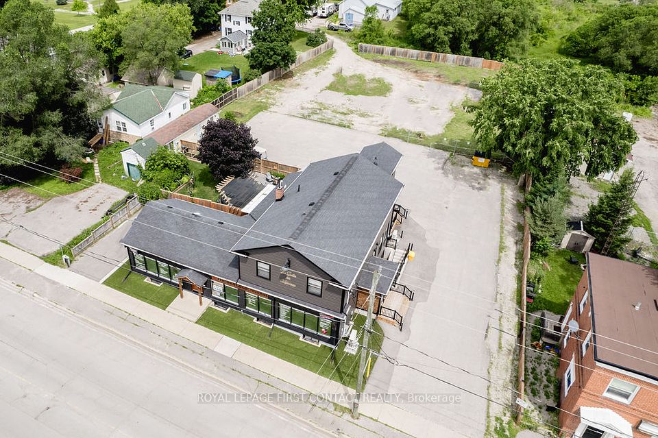 1370 Killarney Beach
