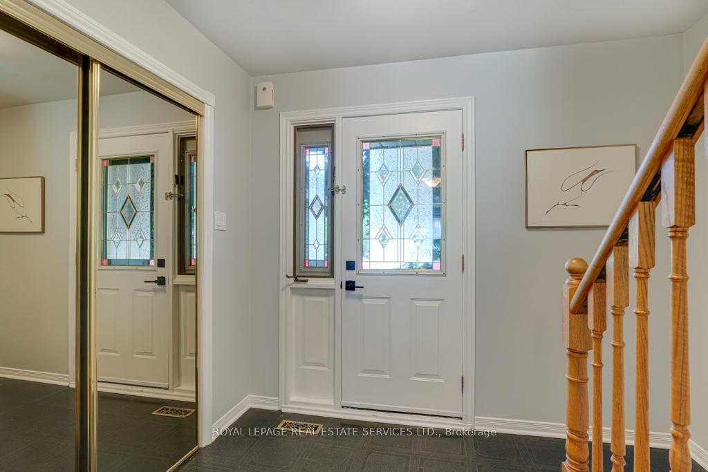 4 Bedrooms Condo at 584 Forestwood, Burlington For sale