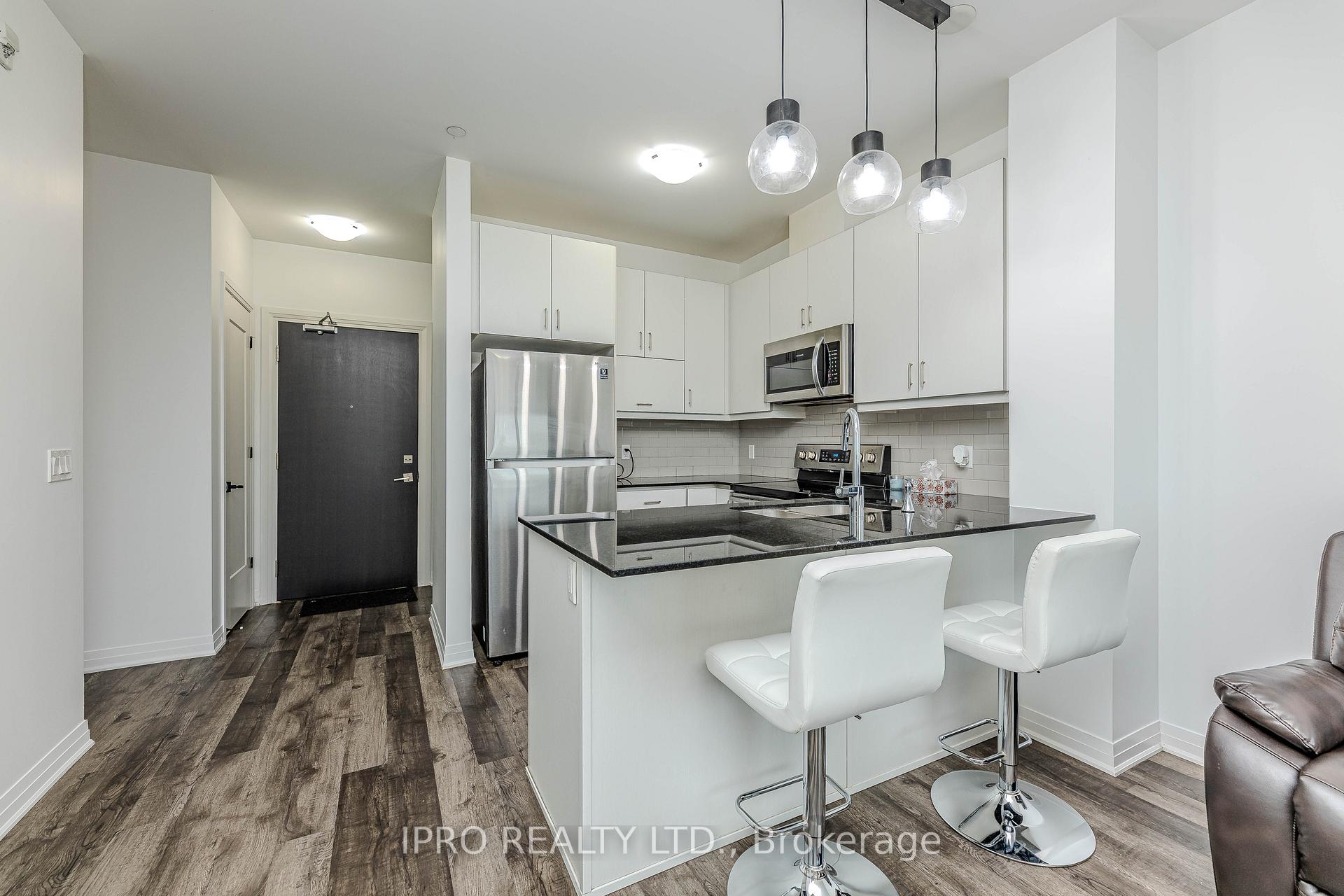 1 Bedroom Condo at 102 Grovewood Common, Oakville For sale