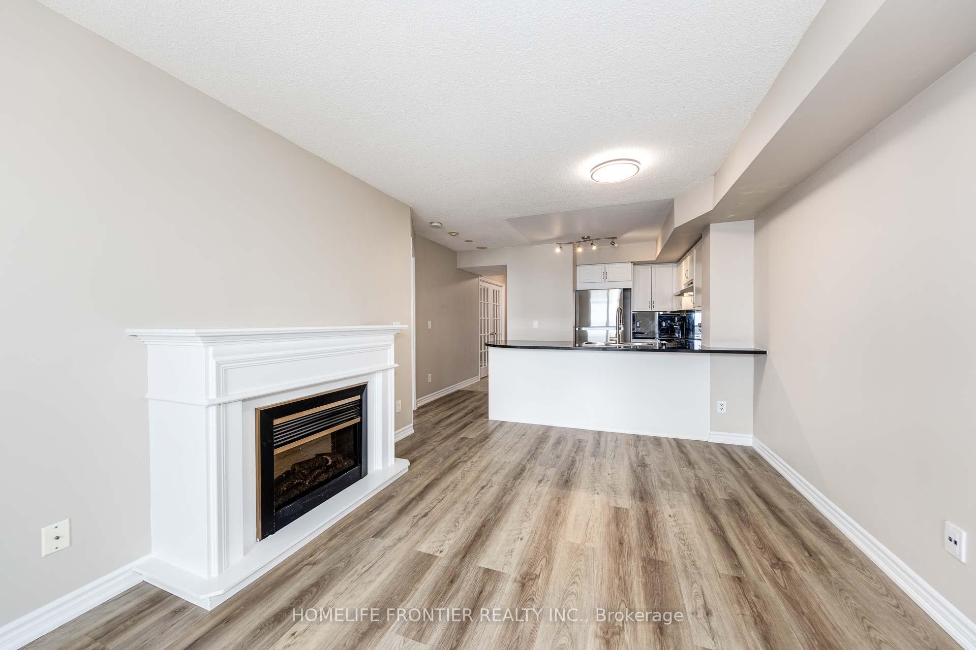 2 Bedrooms Condo at 18 Kenaston, Toronto For sale