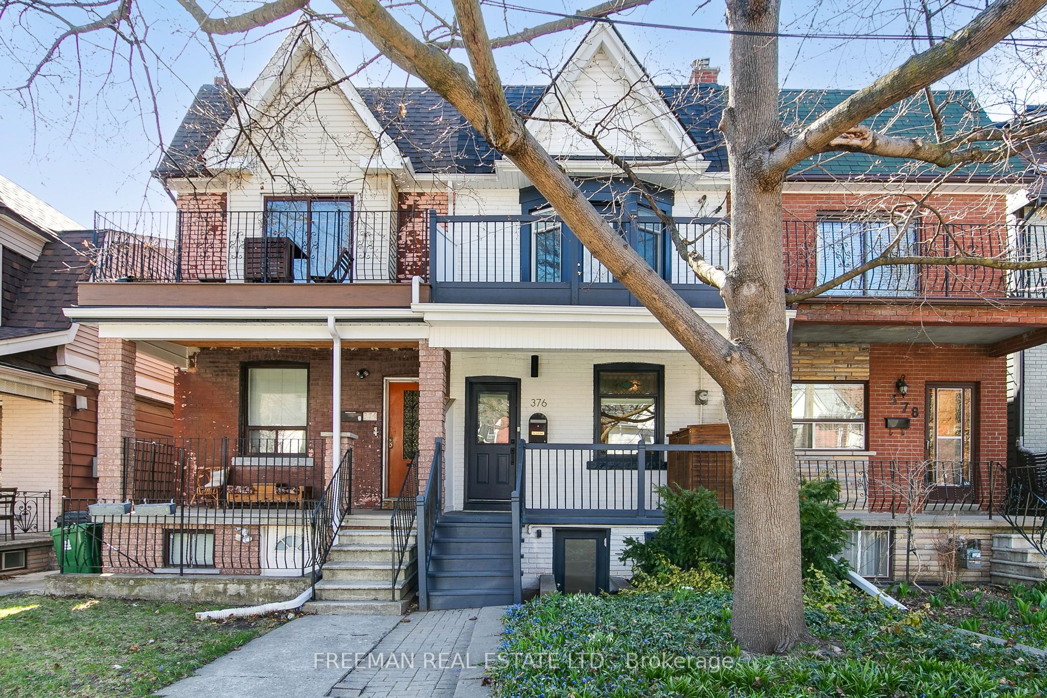376 Montrose Avenue, Toronto, ON M6G 3H1