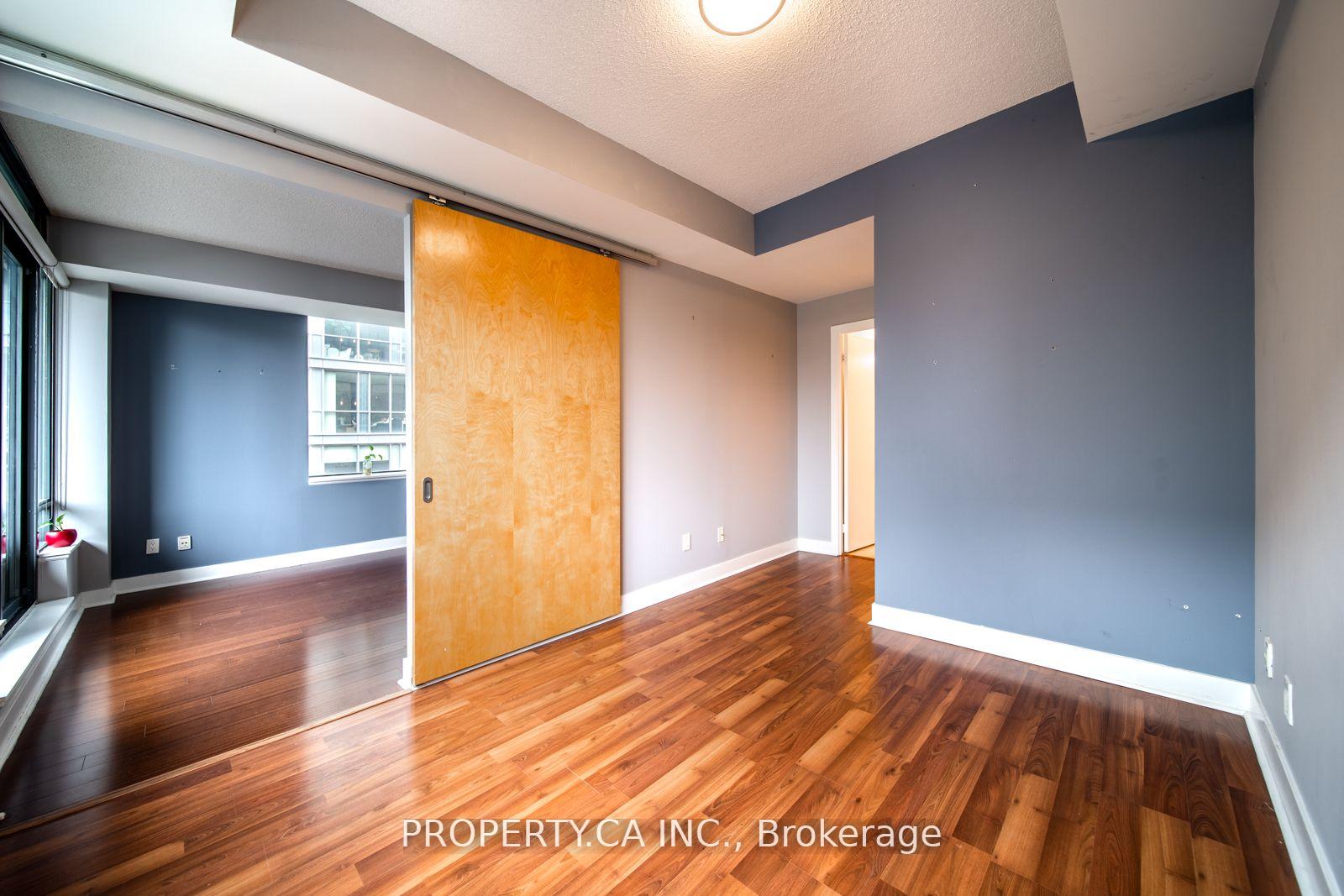 2 Bedrooms Condo at 438 King, Toronto For sale