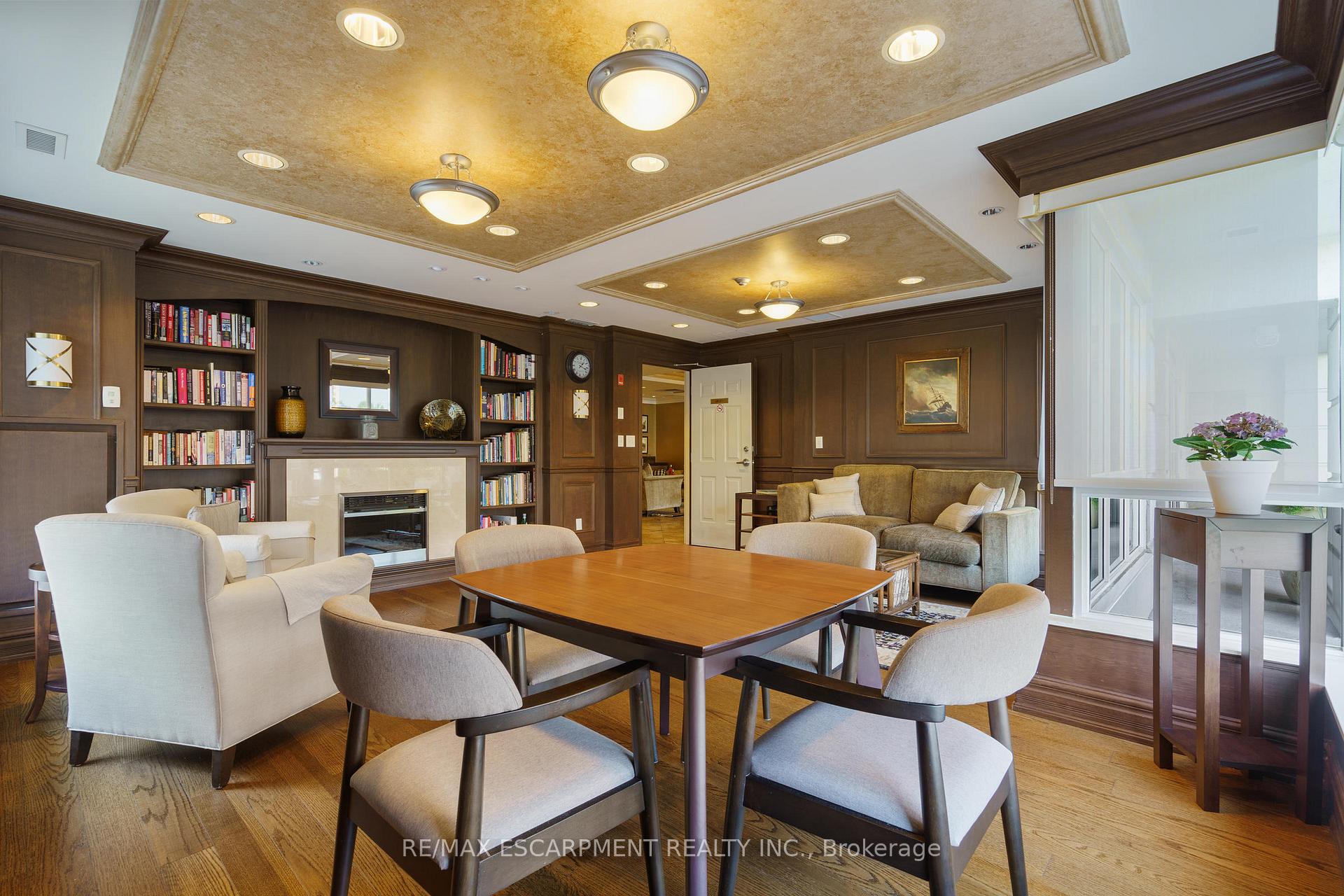 2 Bedrooms Condo at 4000 Creekside, Hamilton For sale