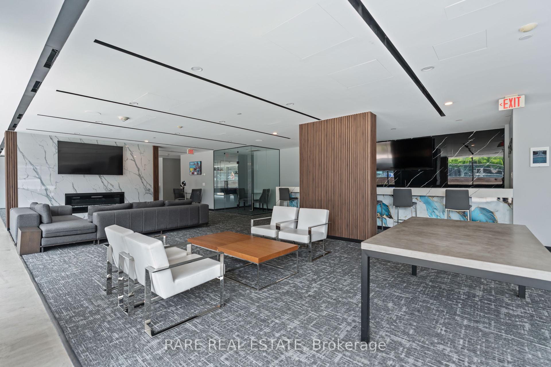 2 Bedrooms Condo at 32 Trolley, Toronto For sale