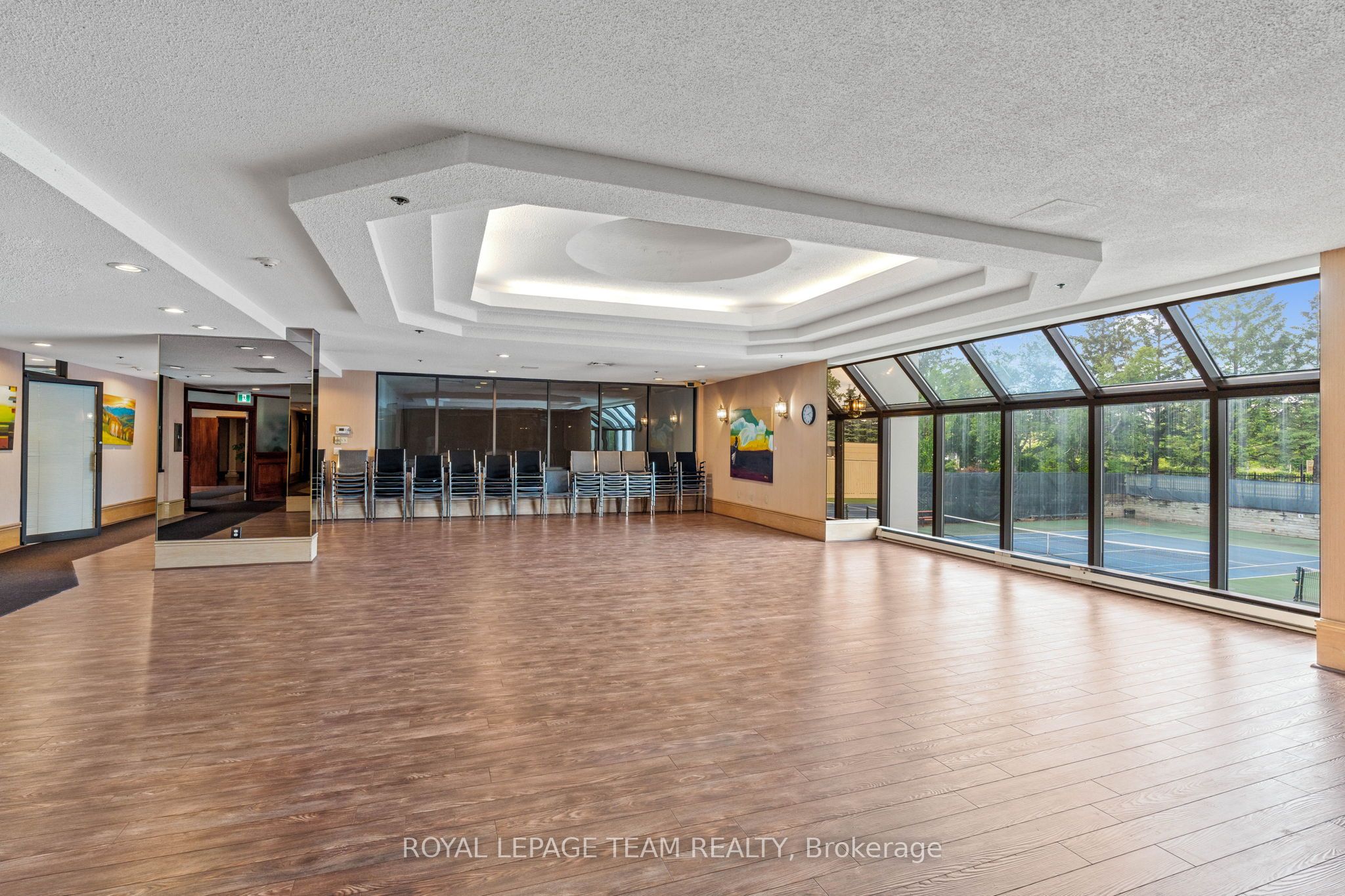 1480 Riverside Drive, #407