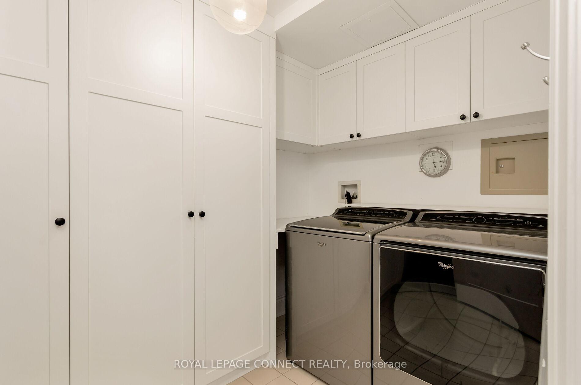 3 Bedrooms Condo at 12 Old Mill,  Toronto For sale