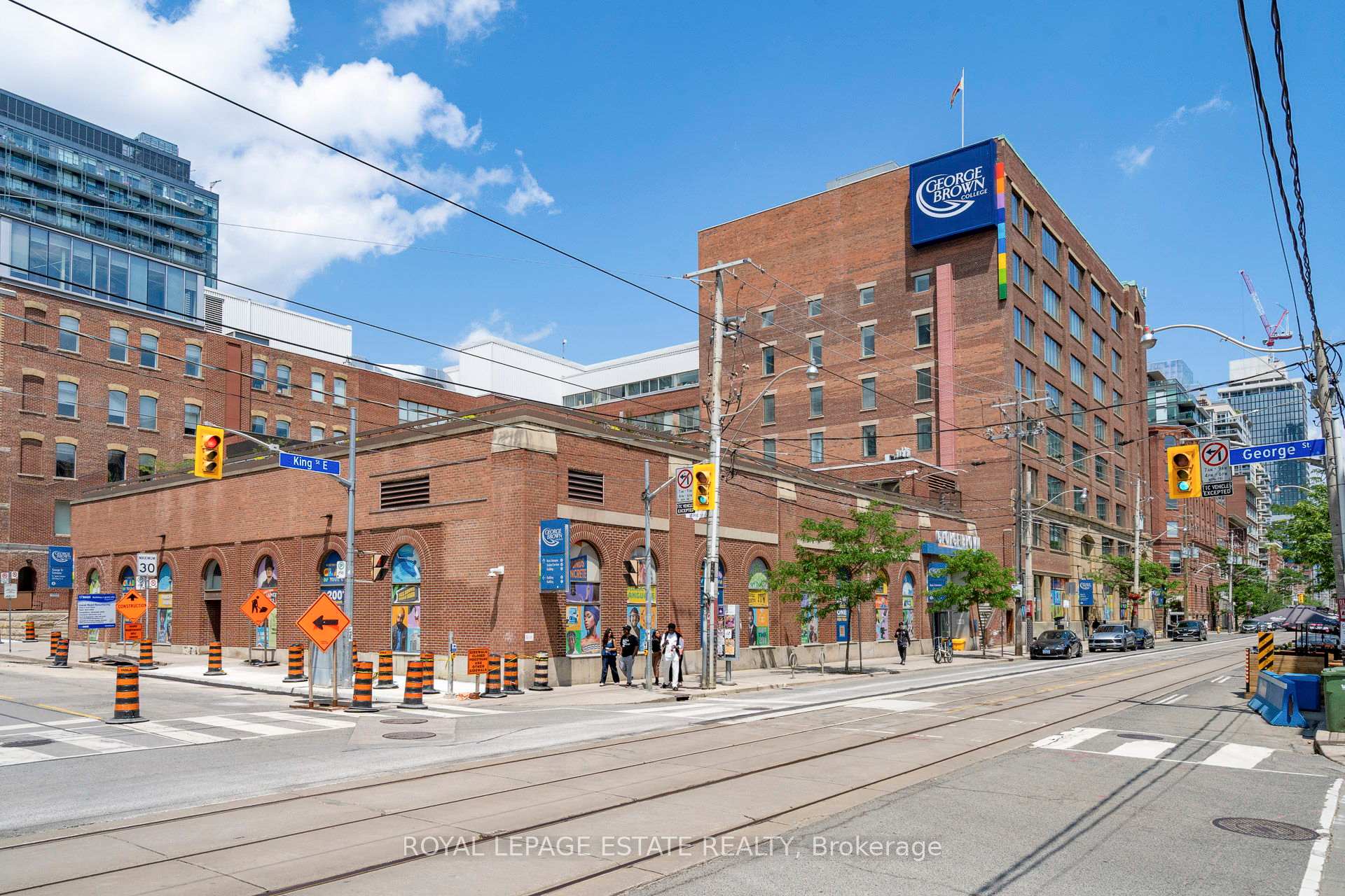 2 Bedrooms Condo at 168 King, Toronto For sale