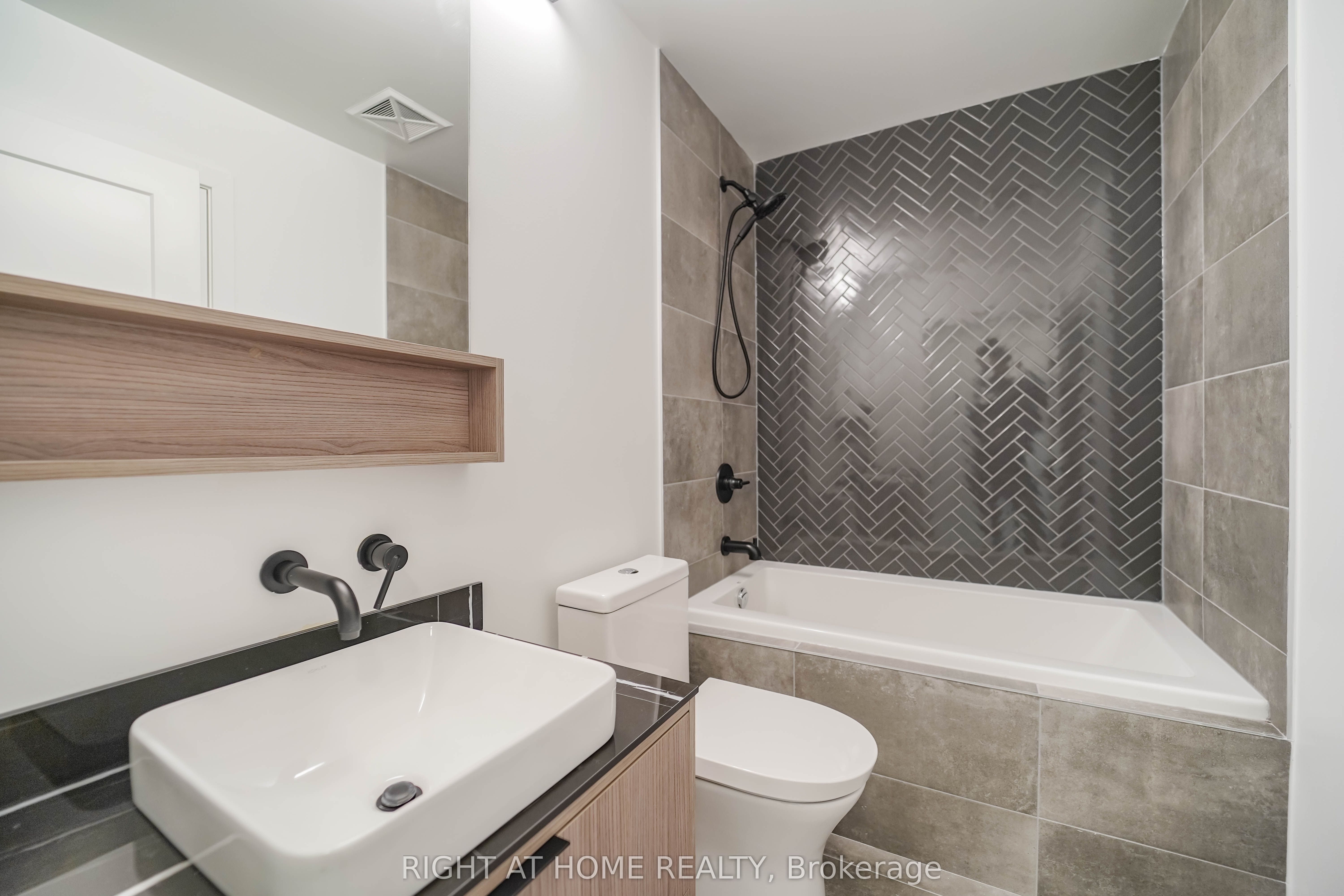 8888 Yonge Street, #1101