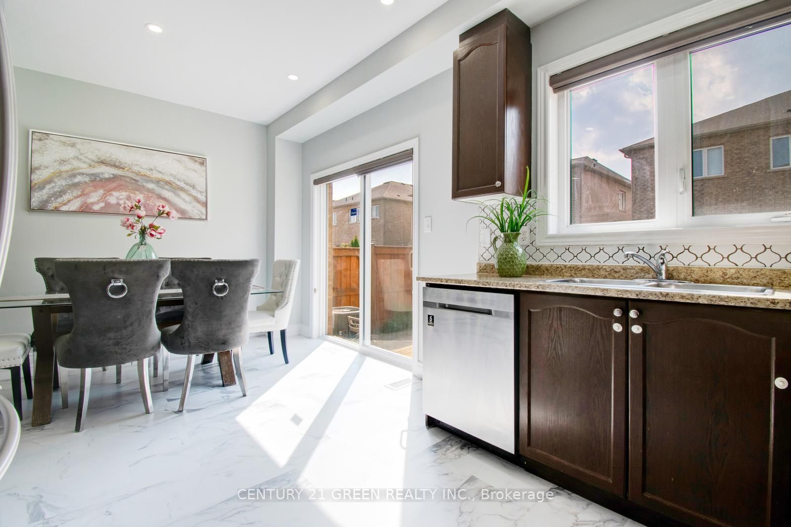 65 Yardley Crescent