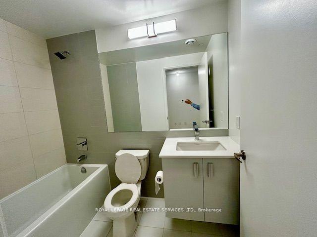 3 Bedrooms Condo at 10 Gibbs, Toronto For sale