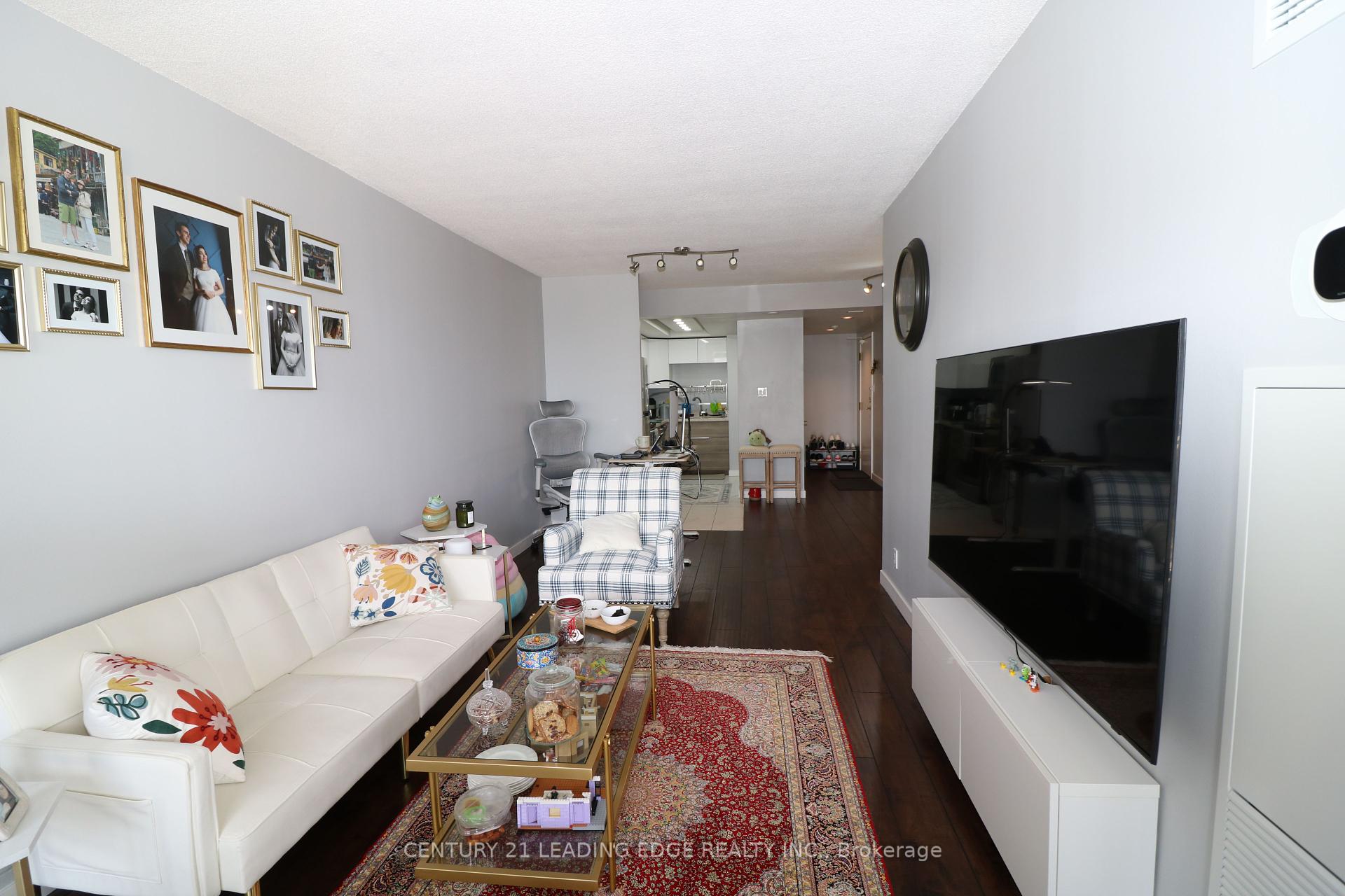2 Bedrooms Condo at 195 WYNFORD, Toronto For sale