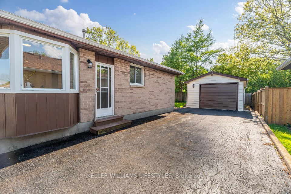 233 Rembrandt Place, London South, ON N6C 5G9
