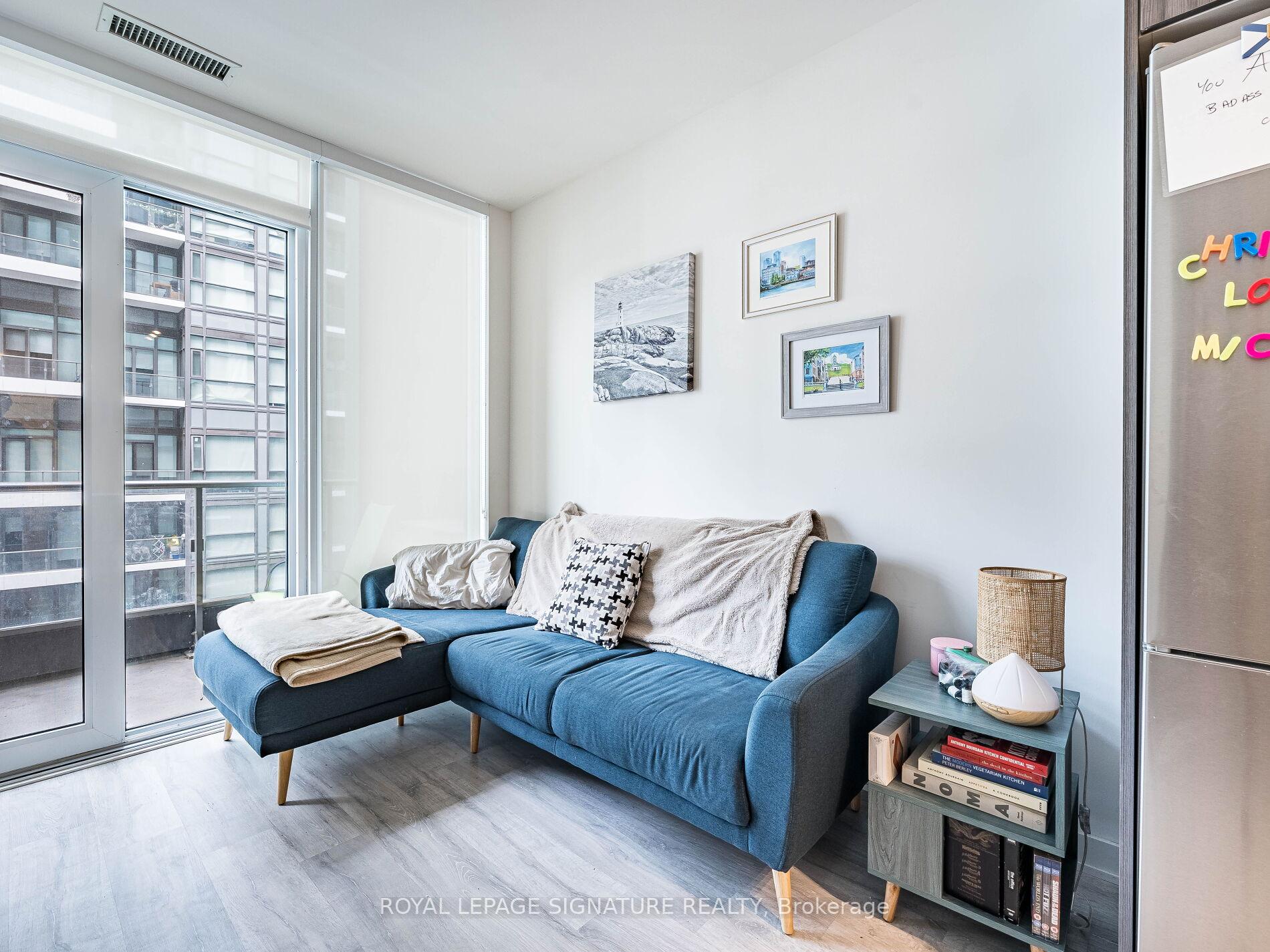 2 Bedrooms Condo at 60 Princess, Toronto For sale