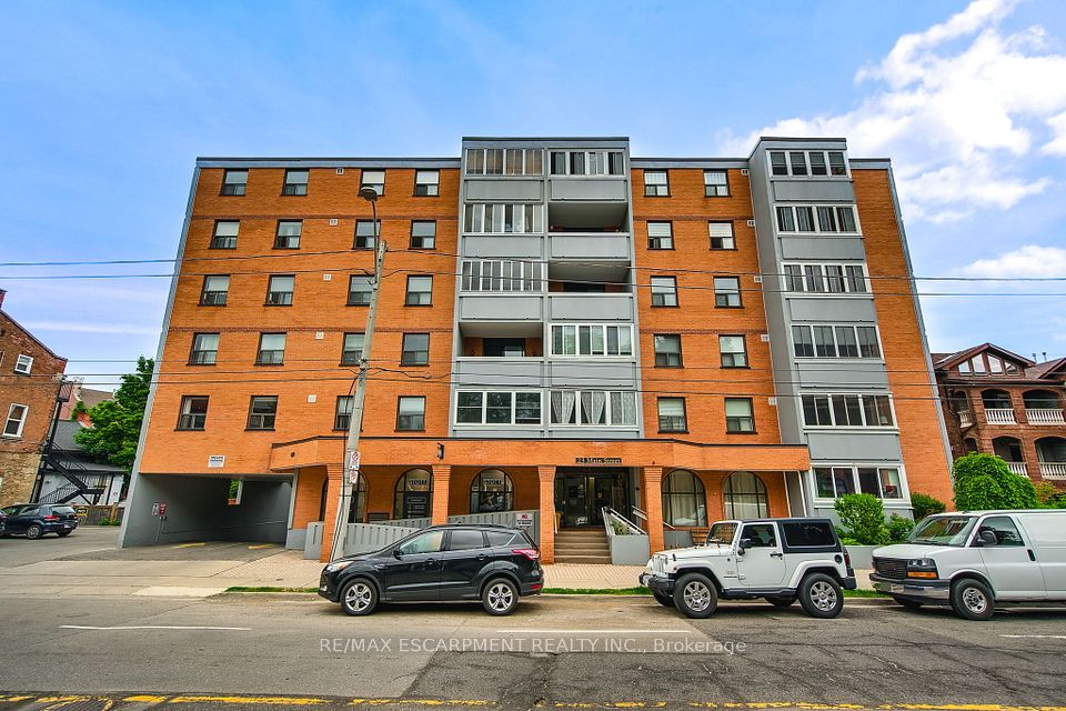 23 Main Street
