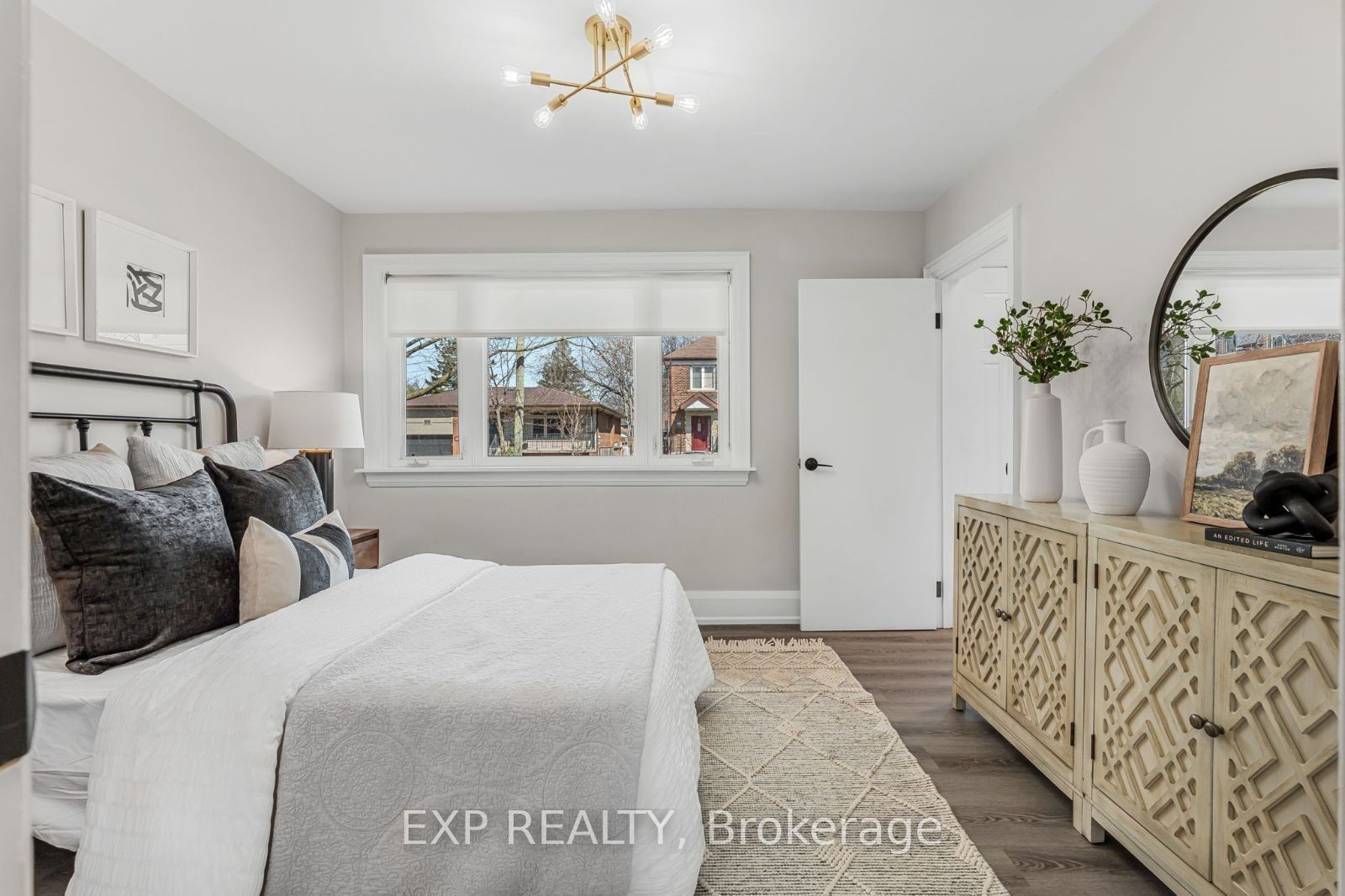 75 Alder Crescent, Toronto, ON M8W 1E1