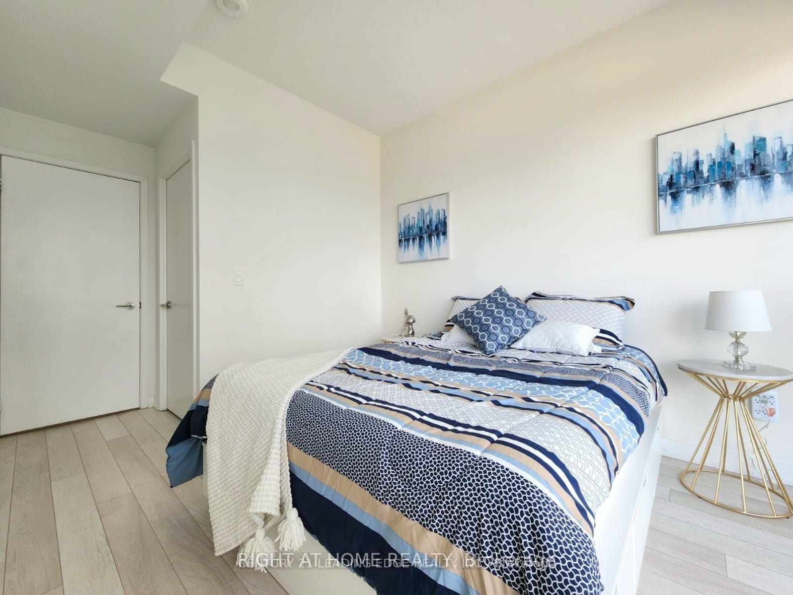 115 Mcmahon Drive, #2903