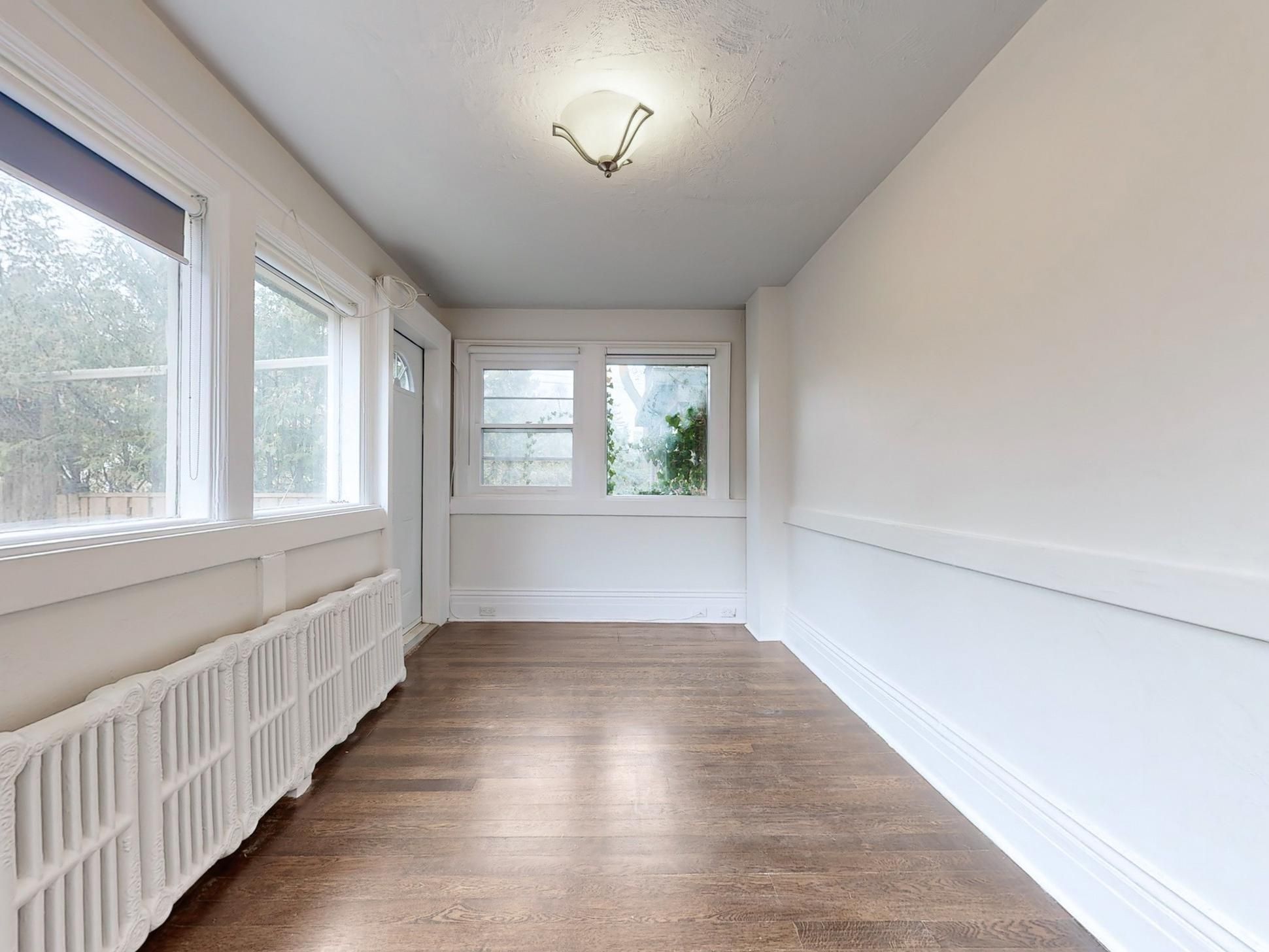 196 Glen Road S 1