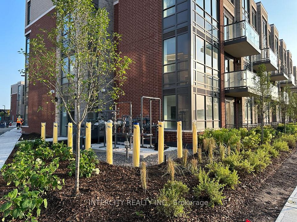 #221 - 95 Attmar Drive, Brampton, ON L6P 0Y6