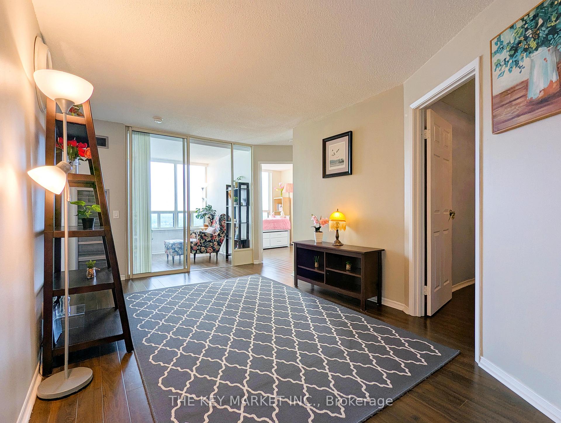 4 Bedrooms Condo at 7 Bishop, Toronto For sale