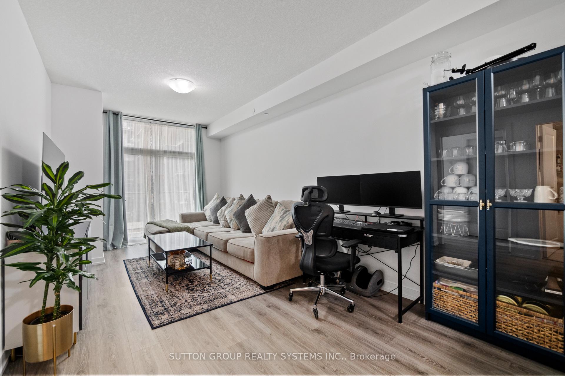 2 Bedrooms Condo at 460 Dundas, Hamilton For sale