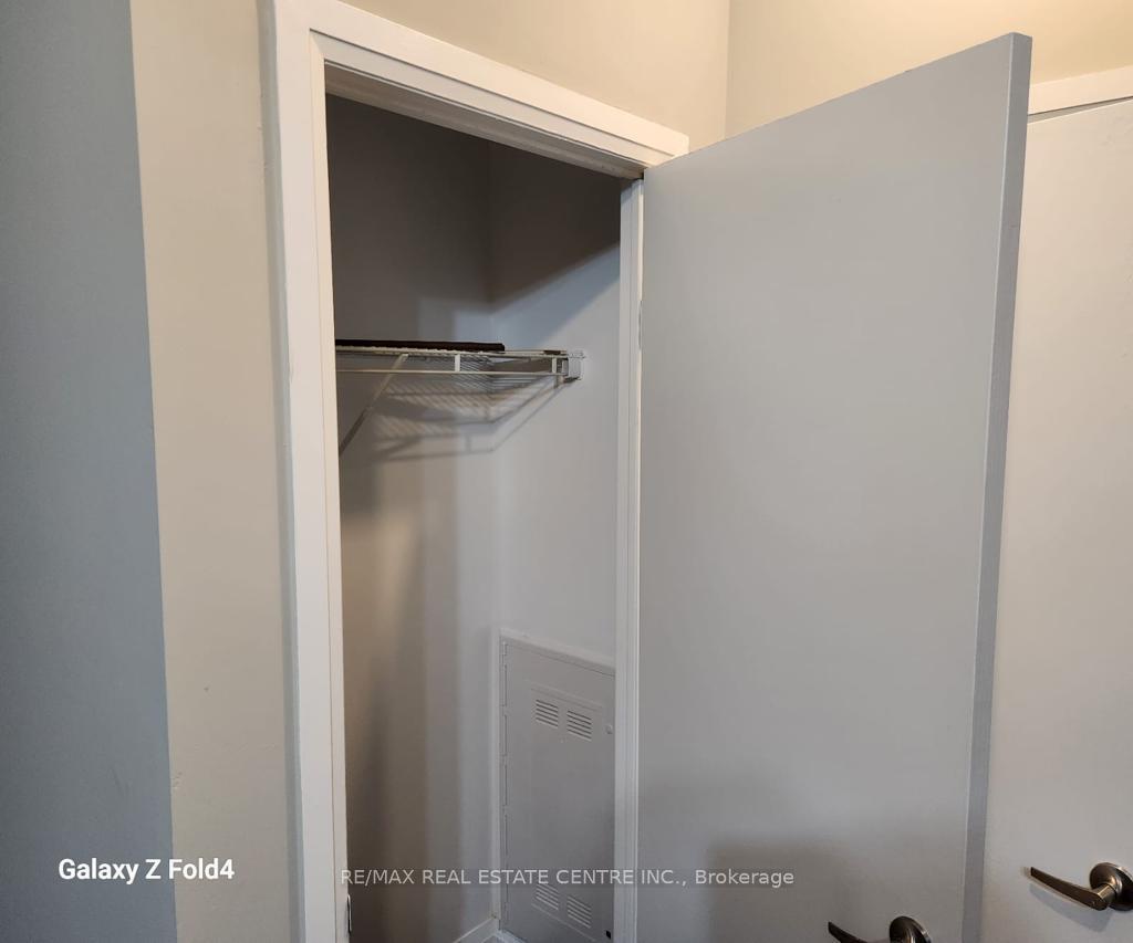 3 Bedrooms Condo at 22 East Haven,  Toronto For sale