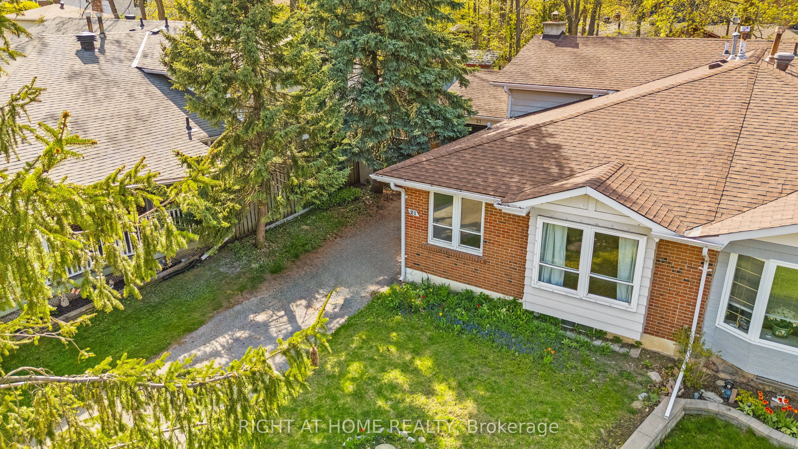 21 Ashdale Court