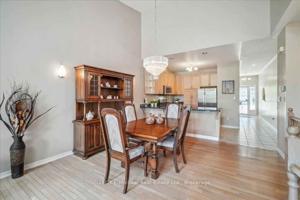 3 Bedrooms Condo at 213 Nash, Hamilton For sale