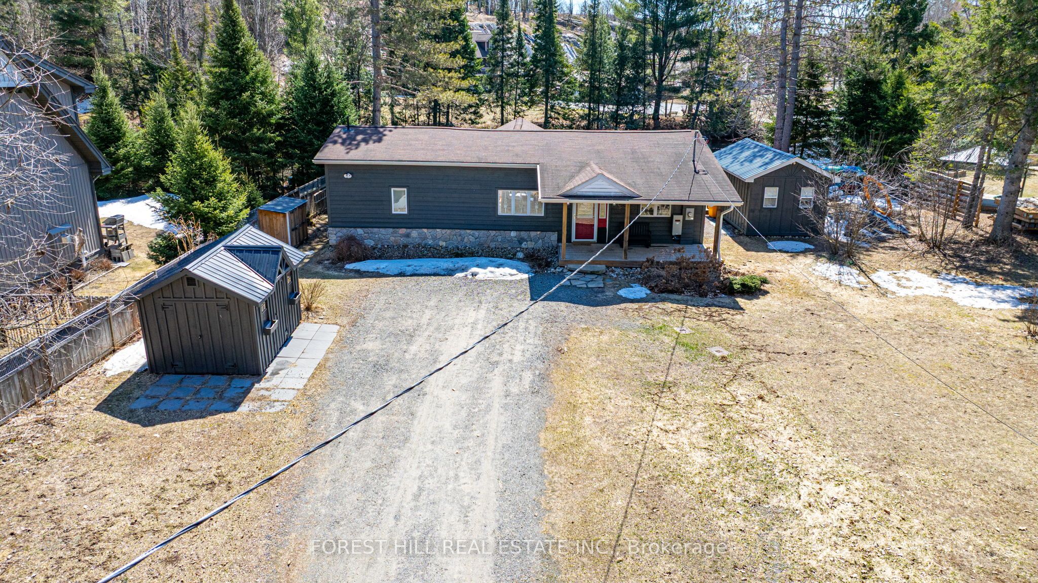 31 GLEN ACRES Road, Huntsville, ON P1H 1N6