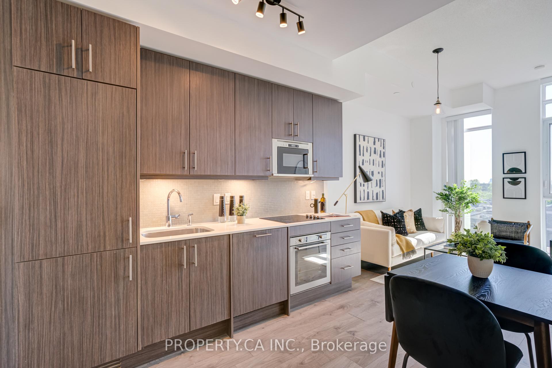 2 Bedrooms Condo at 297 College, Toronto For sale