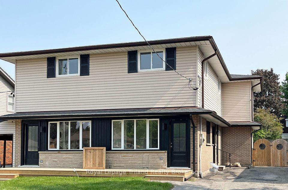 1018 Warwick