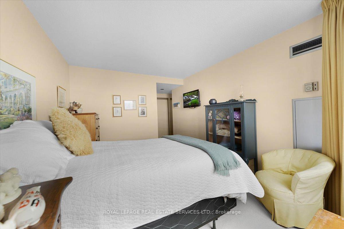 3 Bedrooms Condo at 271 Ridley, Toronto For sale