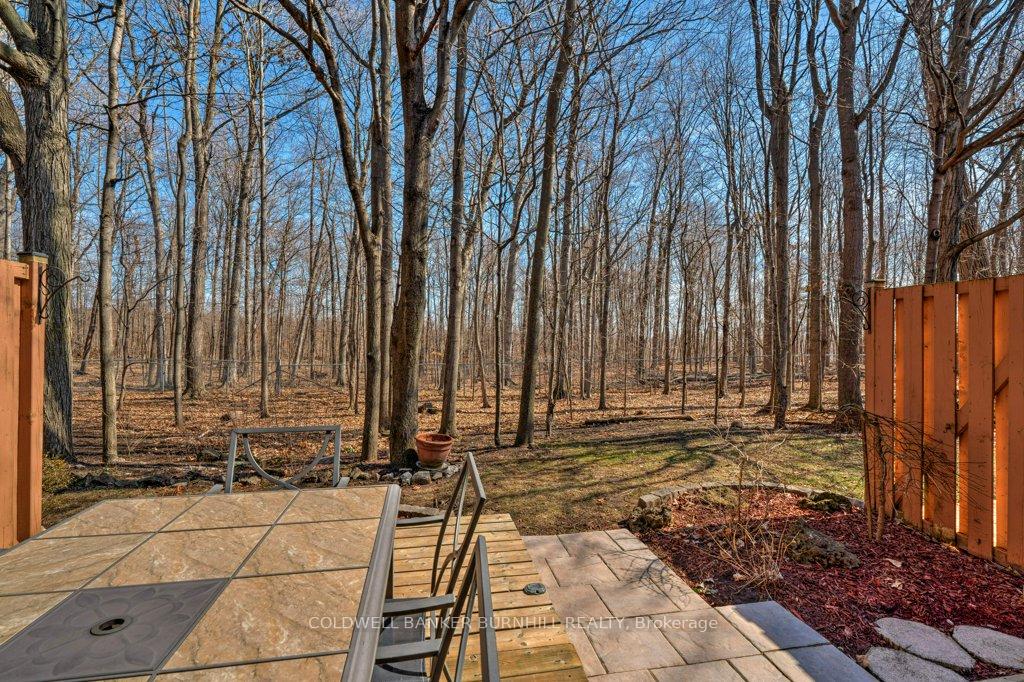 3 Bedrooms Condo at 2301 CAVENDISH,  Burlington For sale
