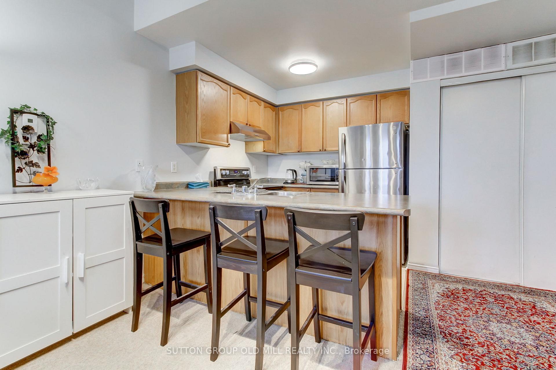 3 Bedrooms Condo at 760 Lawrence,  Toronto For sale
