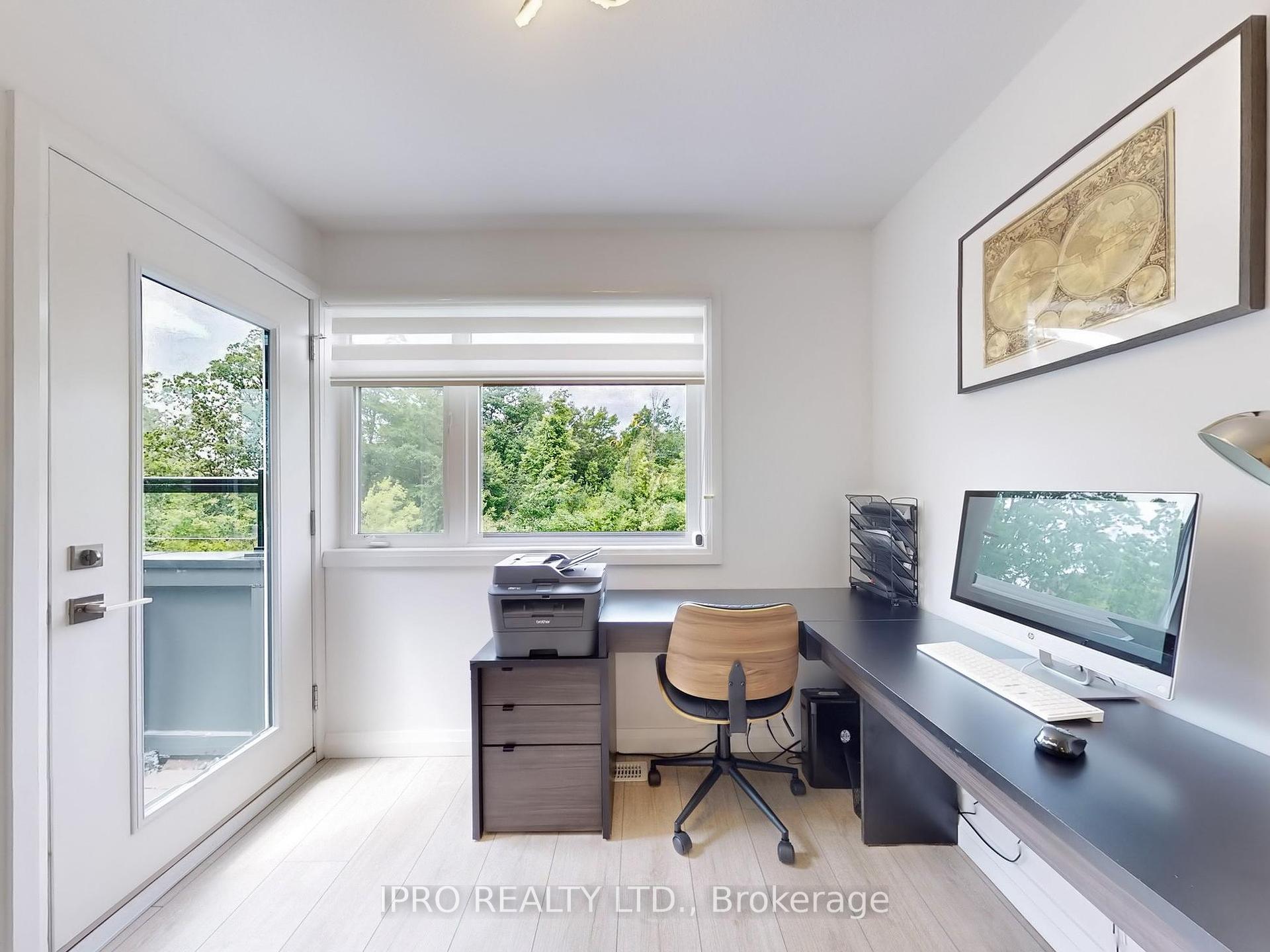3 Bedrooms Condo at 35 Midhurst, Hamilton For sale