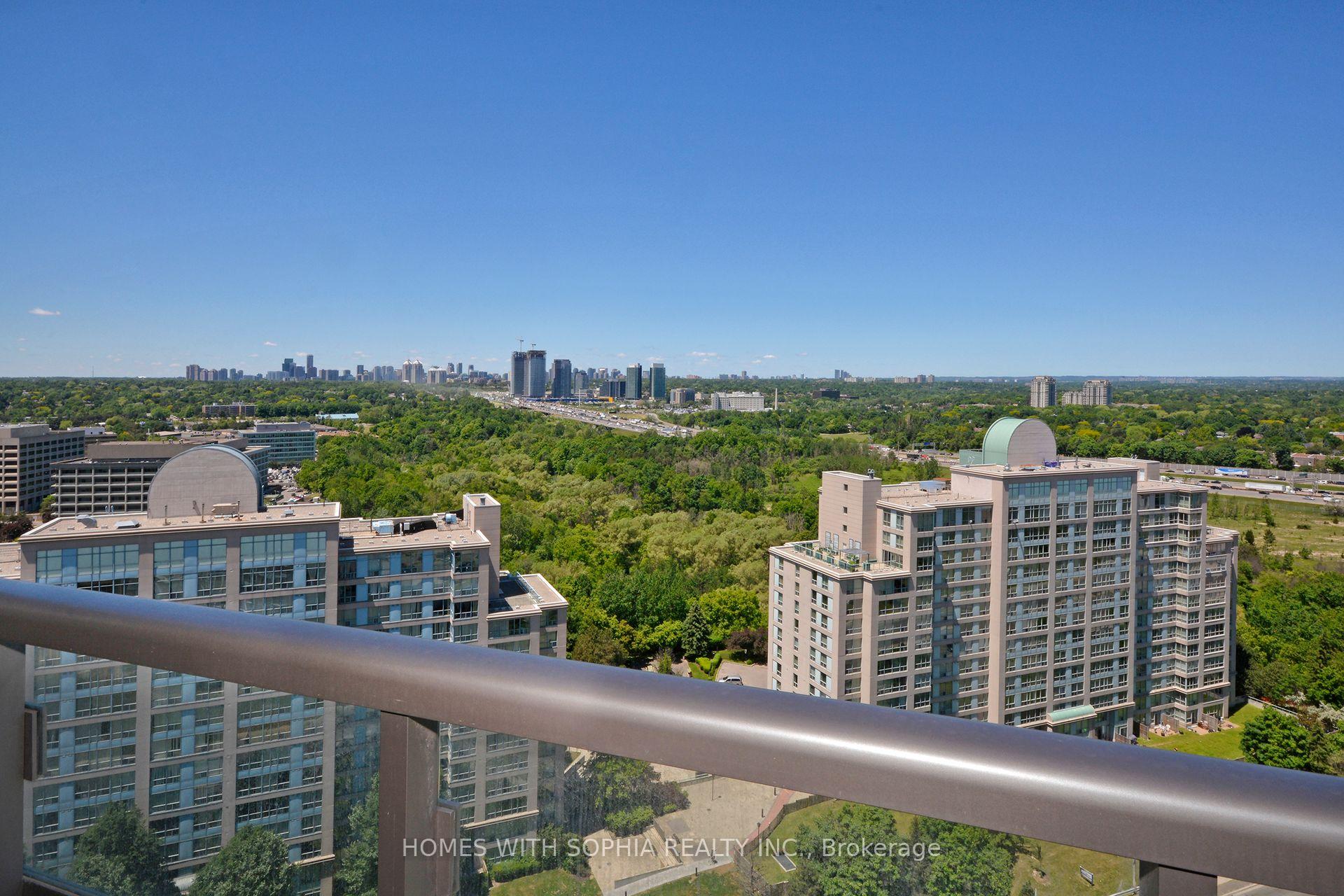 2 Bedrooms Condo at 18 Graydon Hall, Toronto For sale
