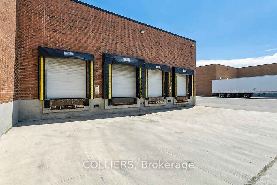 https://trreb-image.ampre.ca/tTPxOfwHi8CDHj1gfIc6wjJwVekFcczquqASv5taM2g/rs:fit:960:960/wm:.5:so:0:50:.4/wmsh:10/wmt:PHNwYW4gZm9yZWdyb3VuZD0nd2hpdGUnIGZvbnQ9JzY4Jz5DT0xMSUVSUywgQnJva2VyYWdlPC9zcGFuPg/L3RycmViL2xpc3RpbmdzLzQwLzc5LzY0Lzc5L3AvYWQ1OWMyYWItNjU2NC00ODc1LWEyNjUtNmMxZTc1MGMzMWJhLmpwZw.jpg