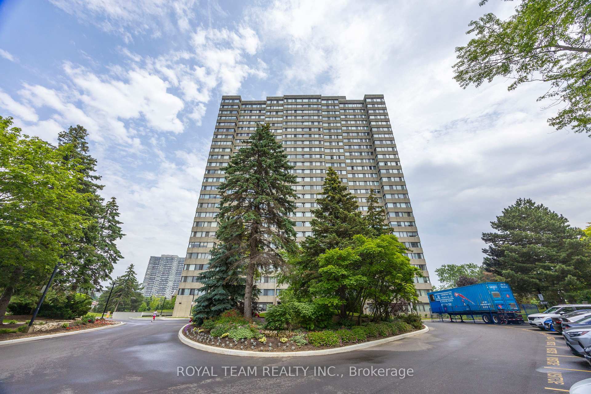 4 Bedrooms Condo at 133 Torresdale, Toronto For sale