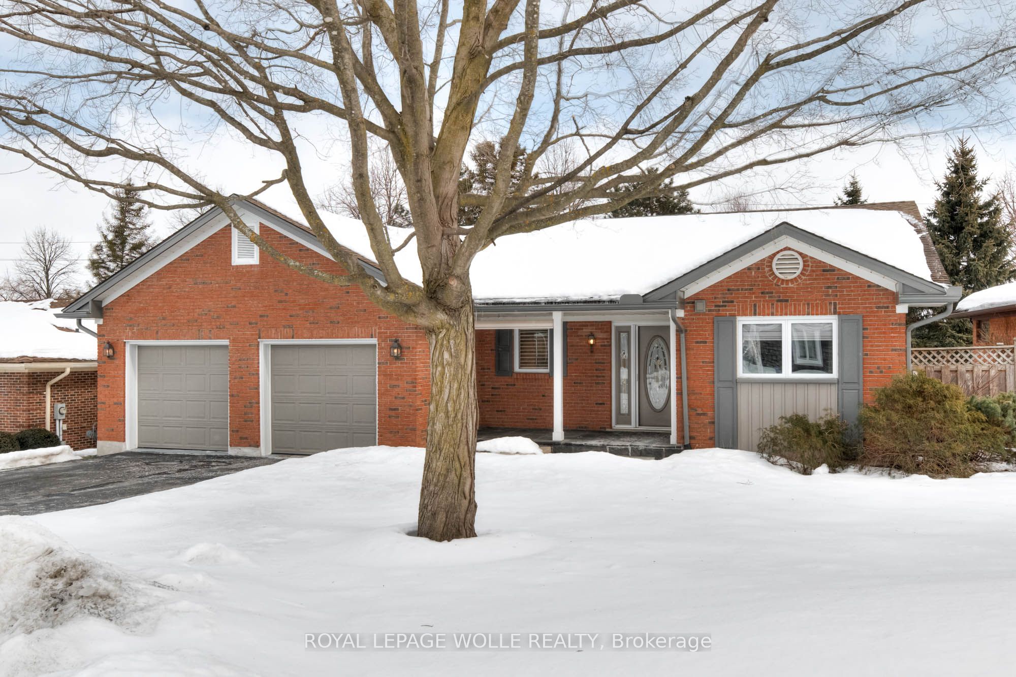 318 Roxton Drive, Waterloo, ON N2T 1R6