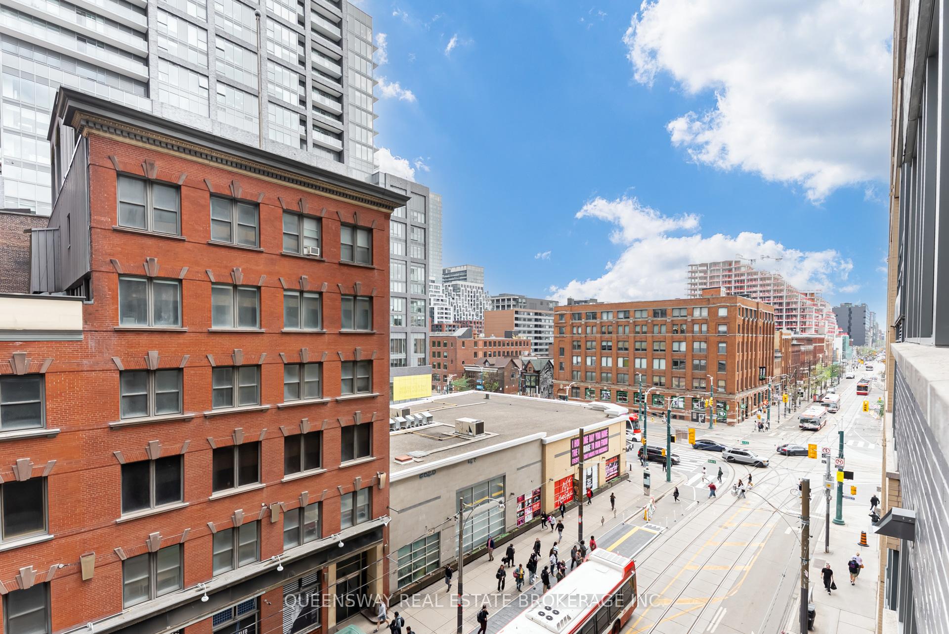 2 Bedrooms Condo at 8 Charlotte, Toronto For sale