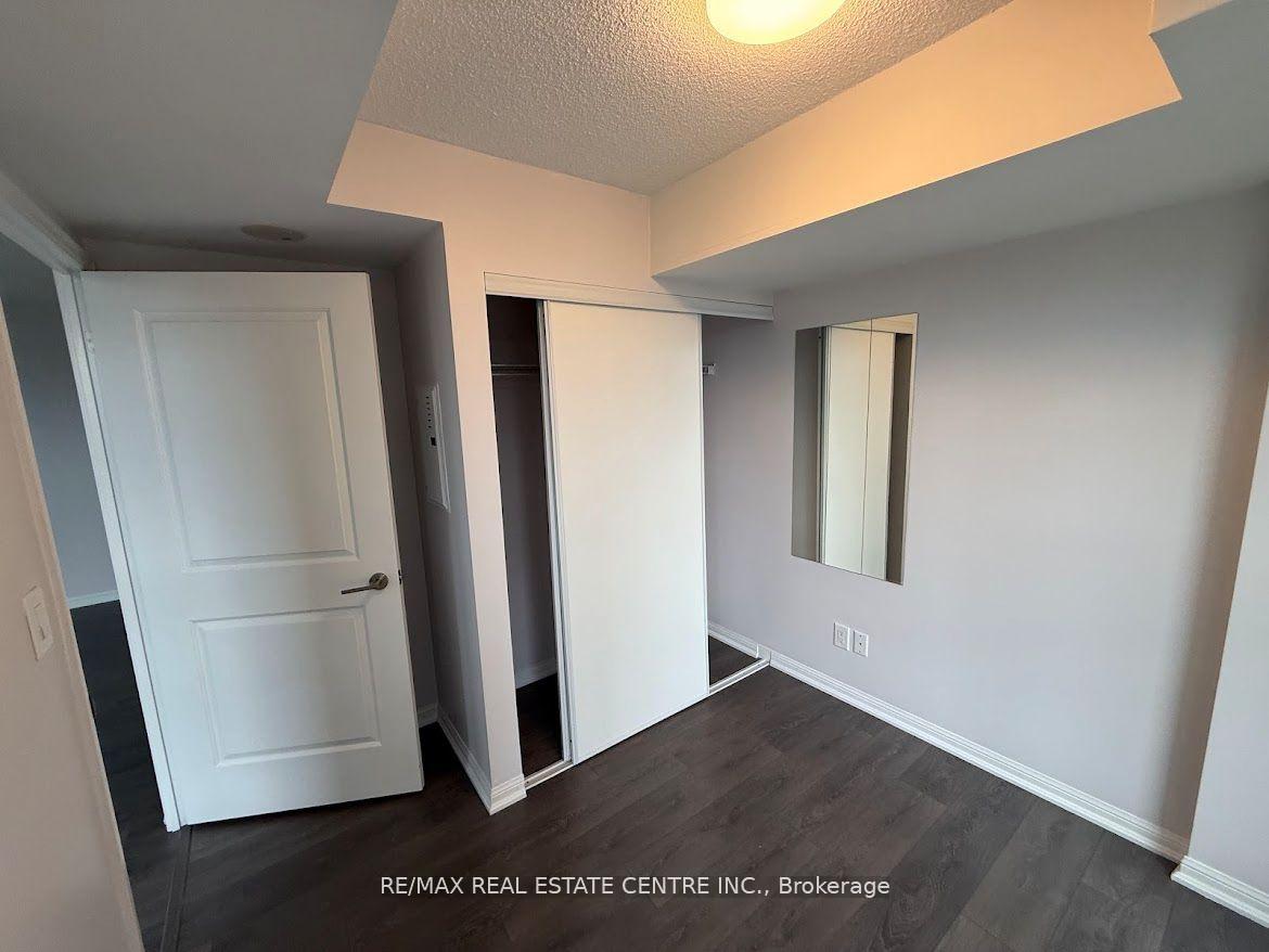 3 Bedrooms Condo at 35 Bastion, Toronto For sale