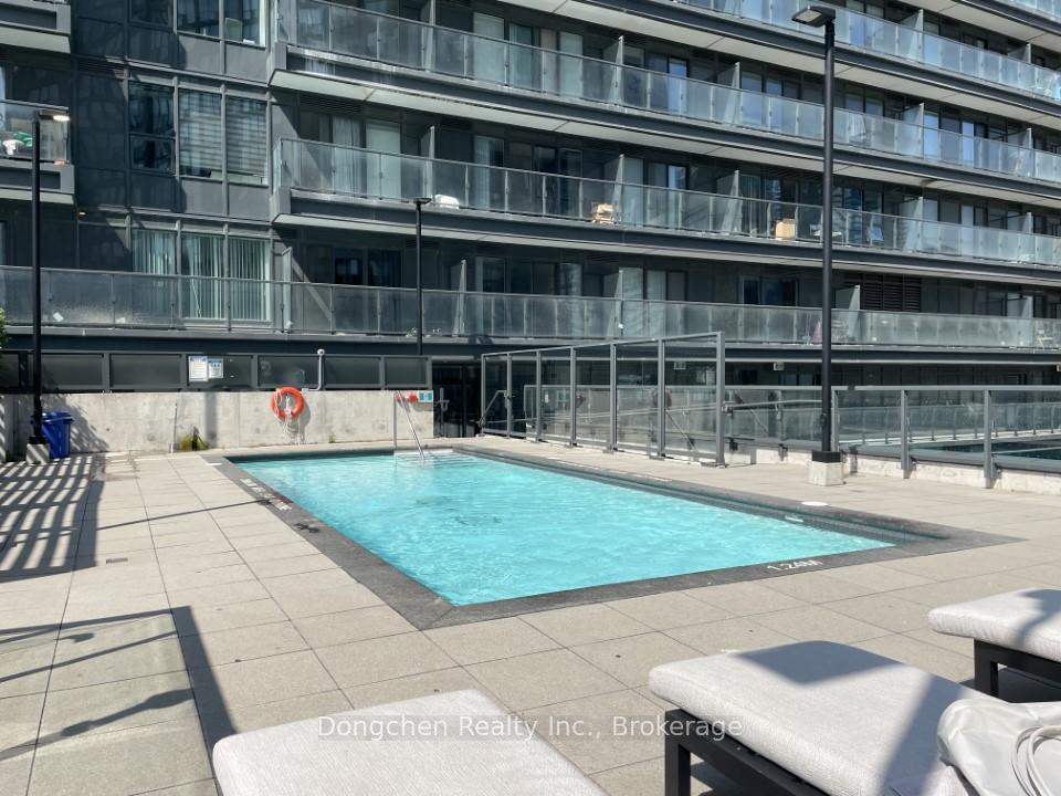 2 Bedrooms Condo at 955 Bay,  Toronto For sale