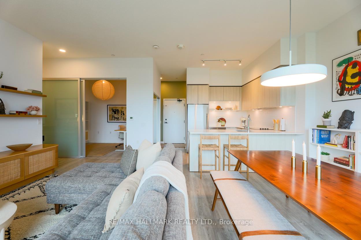 3 Bedrooms Condo at 20 Tubman, Toronto For sale