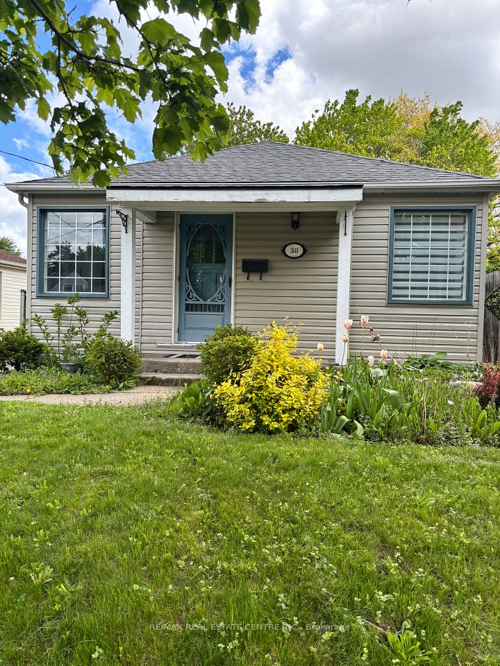 38 St Clair Avenue