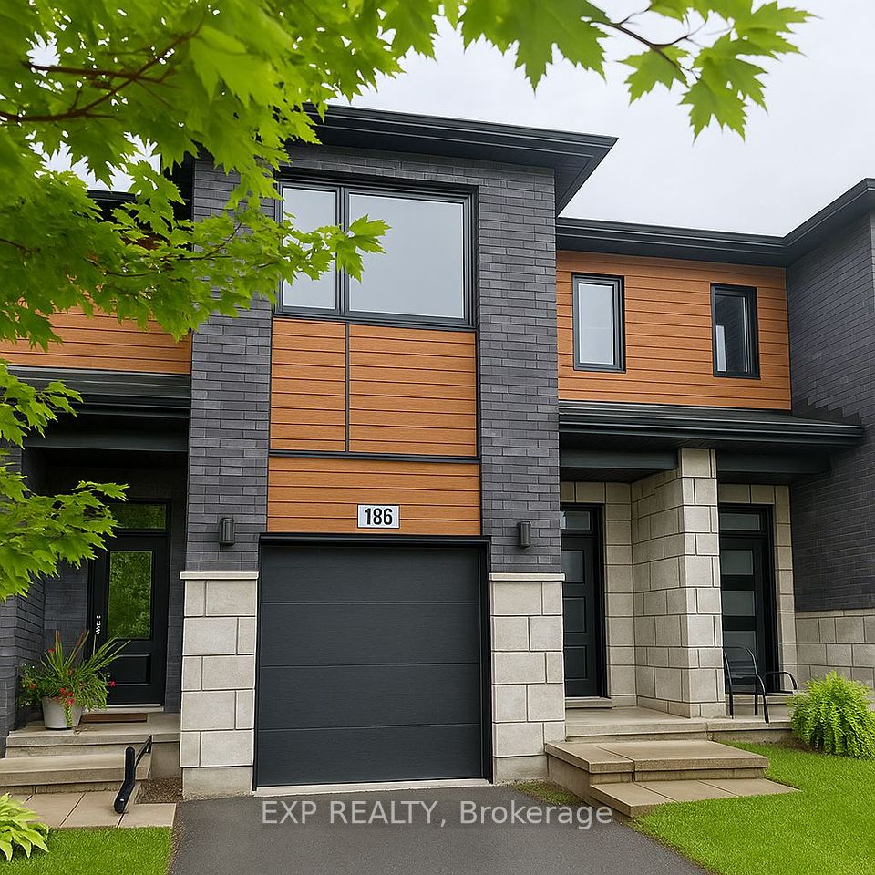 196 ST MALO Place, Russell, ON K0A 1W0