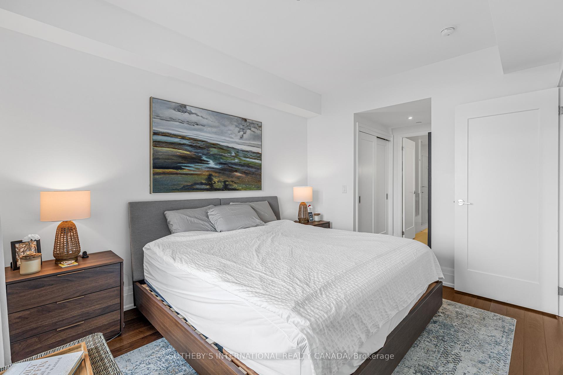 4 Bedrooms Condo at 25 Malcolm, Toronto For sale
