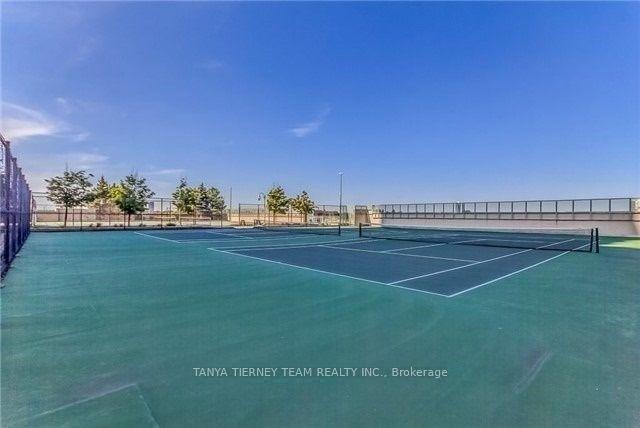 2 Bedrooms Condo at 68 Corporate, Toronto For sale