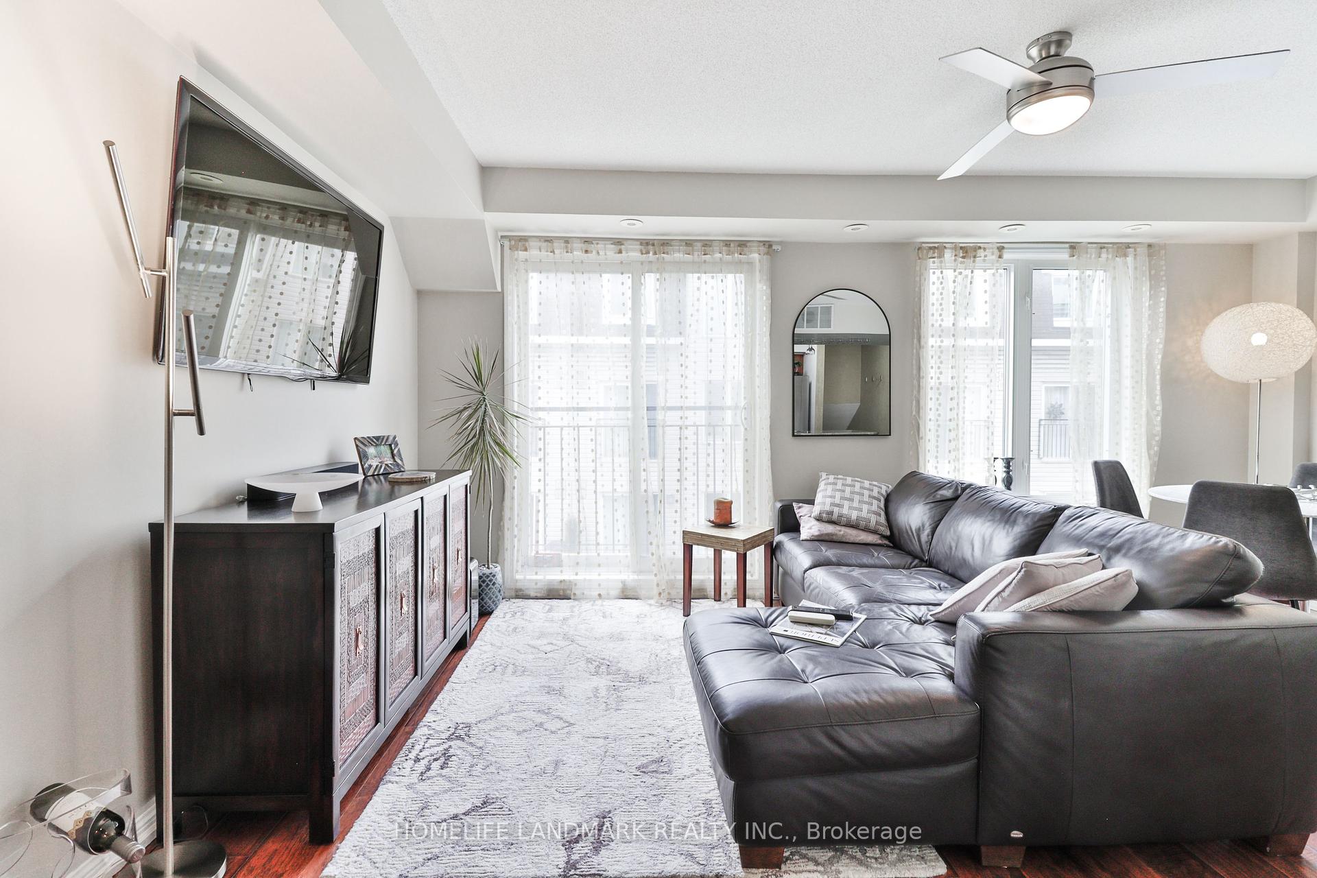 3 Bedrooms Condo at 26 Laidlaw, Toronto For sale