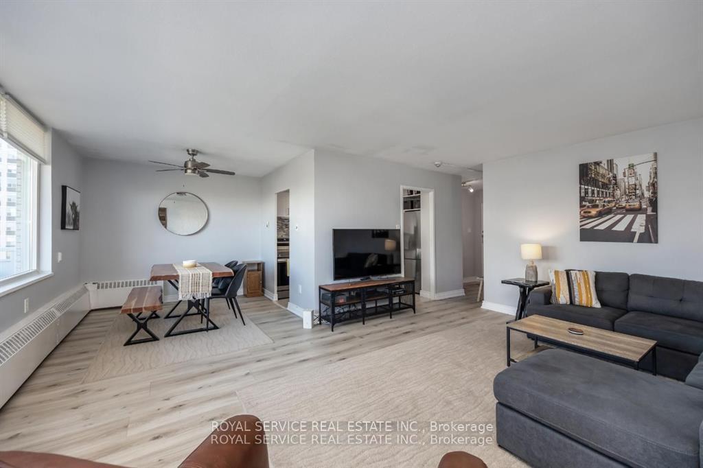 1 Bedroom Condo at 10 Parkway Forest,  Toronto For sale